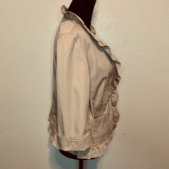 Talbots Ruffle Trim Blazer Short Waisted Tan Size 10 Petite - Picture 7 of 11